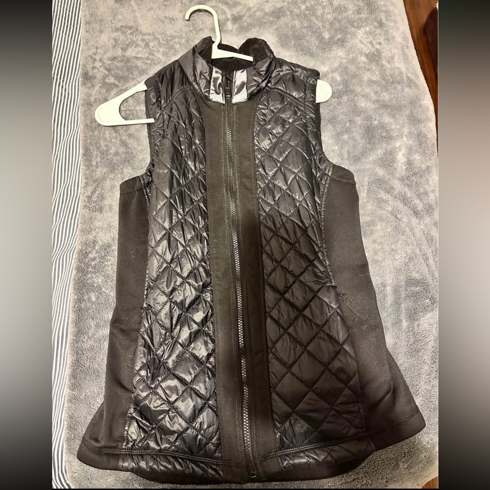 Athleta rock ridge vest size SMALL